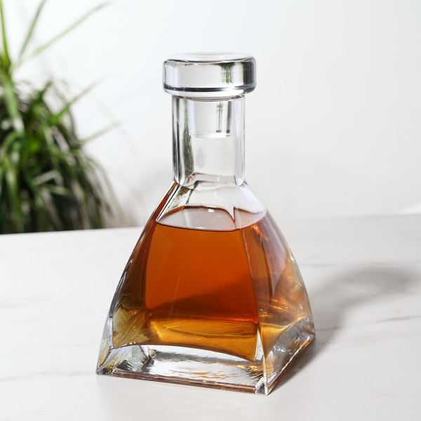 Apex Decanter by True (10656)